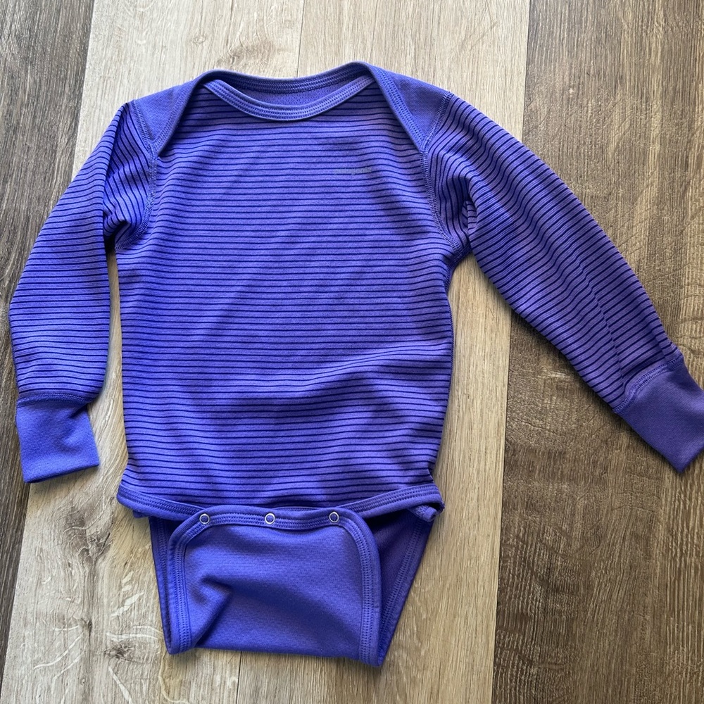 Patagonia long sleeve onsie - Picture 1 of 7